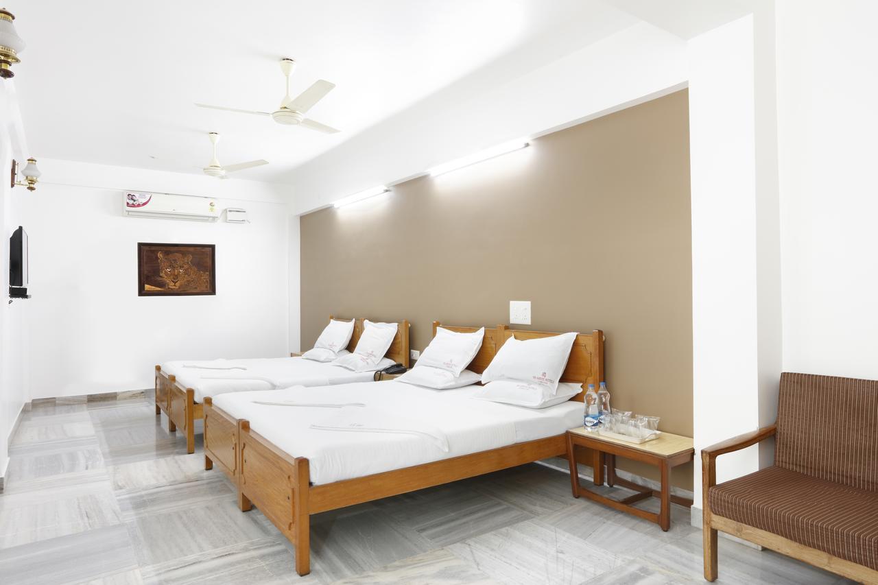 Sri Aarvee Hotels Coimbatore Exterior foto